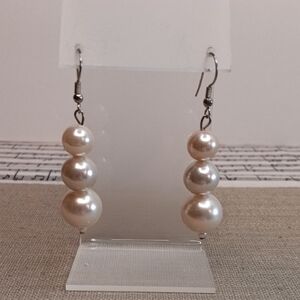 Elegant Pearl Drop Pierced Earrings